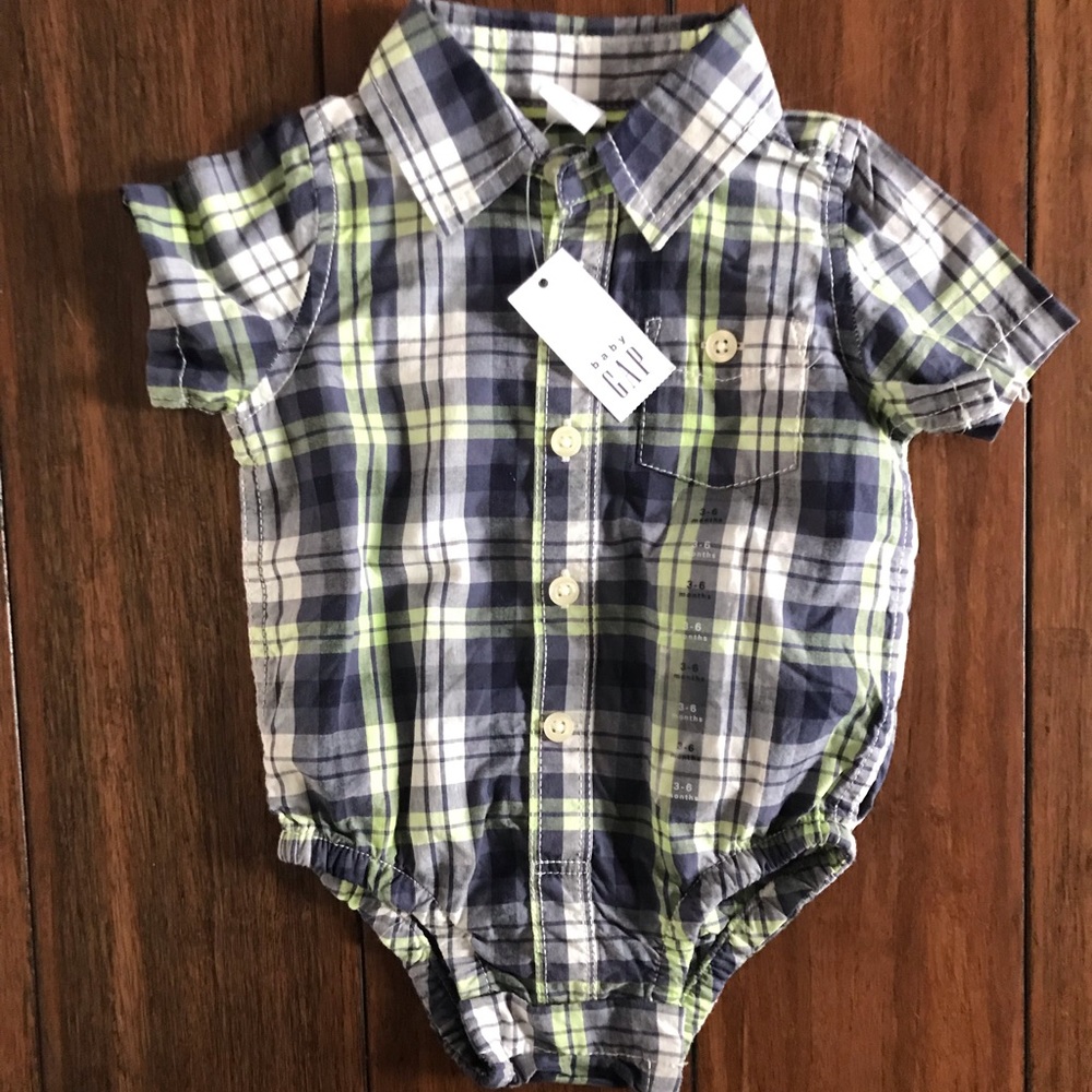 Baby GAP baby boy plaid short sleeve bodysuit